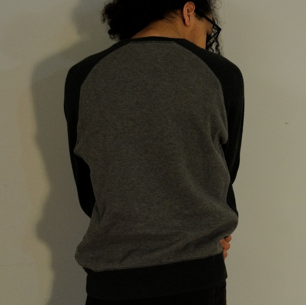🍁 Sweater 🍁 - Picture 3 of 5